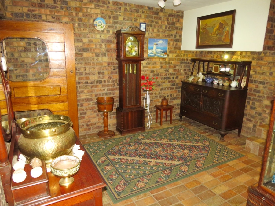 4 Bedroom Property for Sale in Heuwelsig Free State